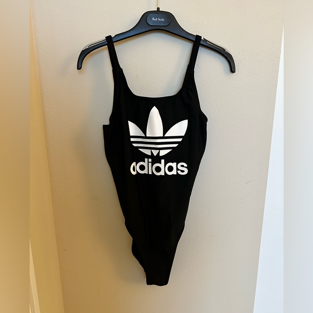 Adidas women’s once piece swimsuit BN